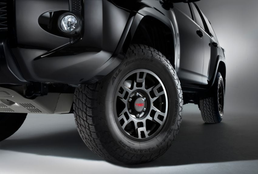 4Runner_2019_TRD PRO_17inMatteBlackAlloyWheel_M.JPG