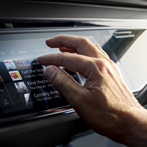 Audi S8
Infotainment Display