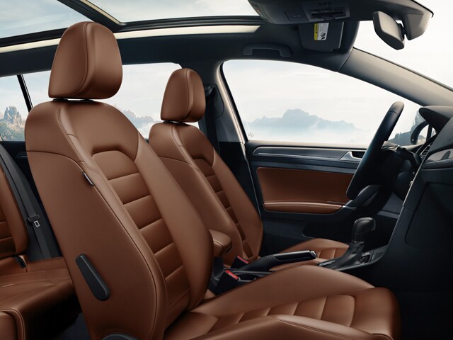 Volkswagen Golf Alltrack interior
