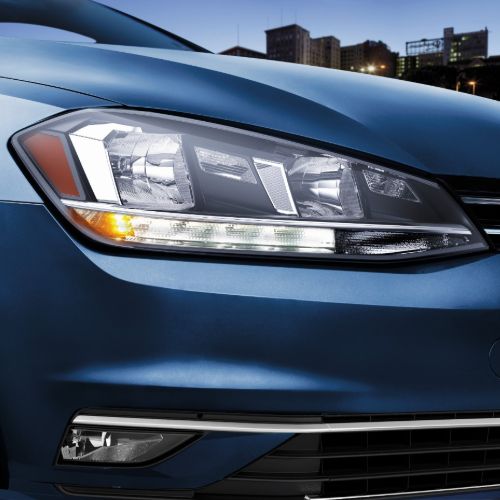 Volkswagen Golf headlight