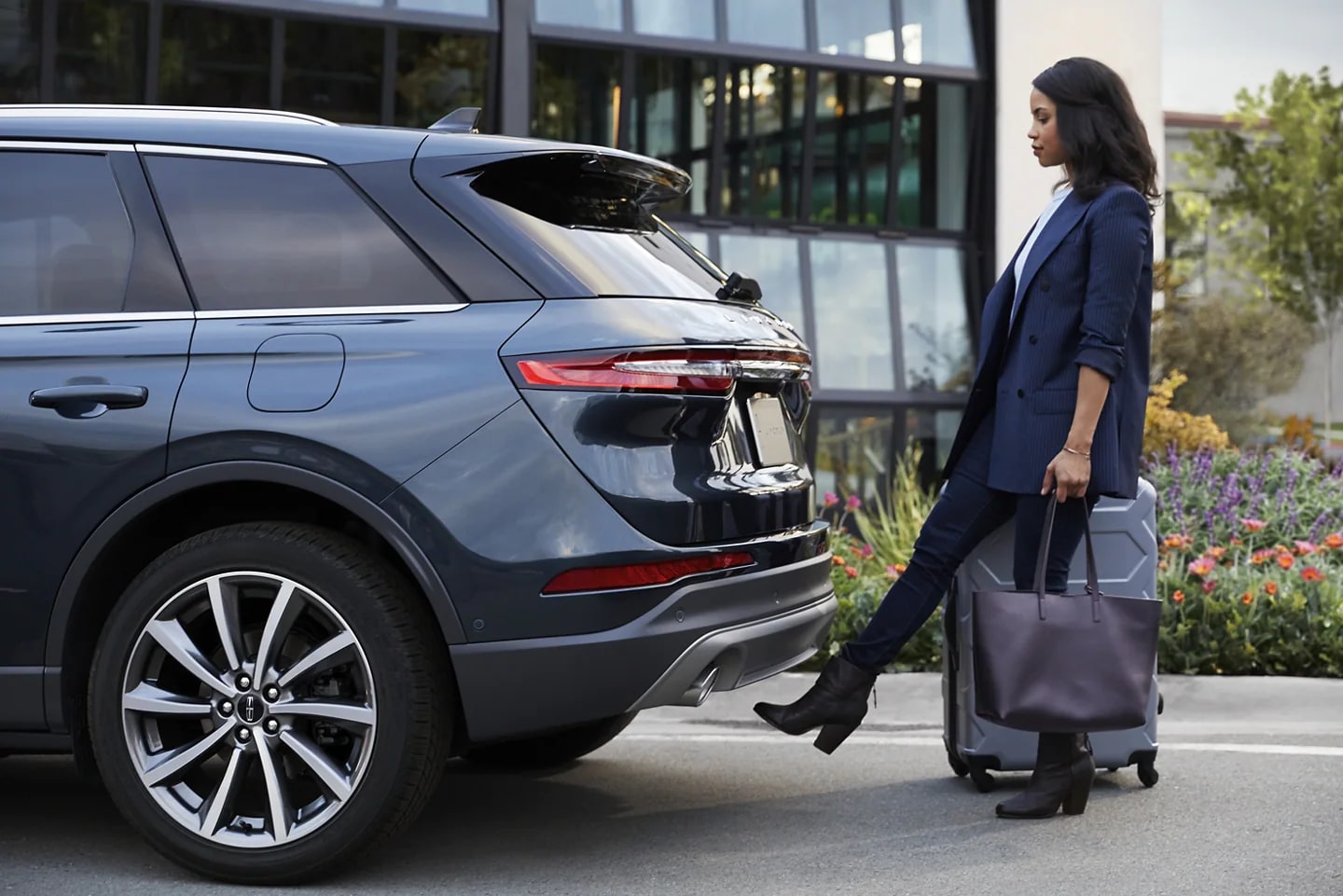 Corsair Liftgate.webp