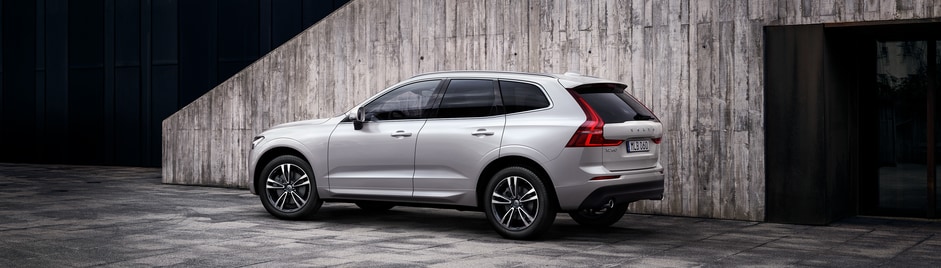 2020-Volvo-XC60-Momentum-T6-SUV-L01 (2).png