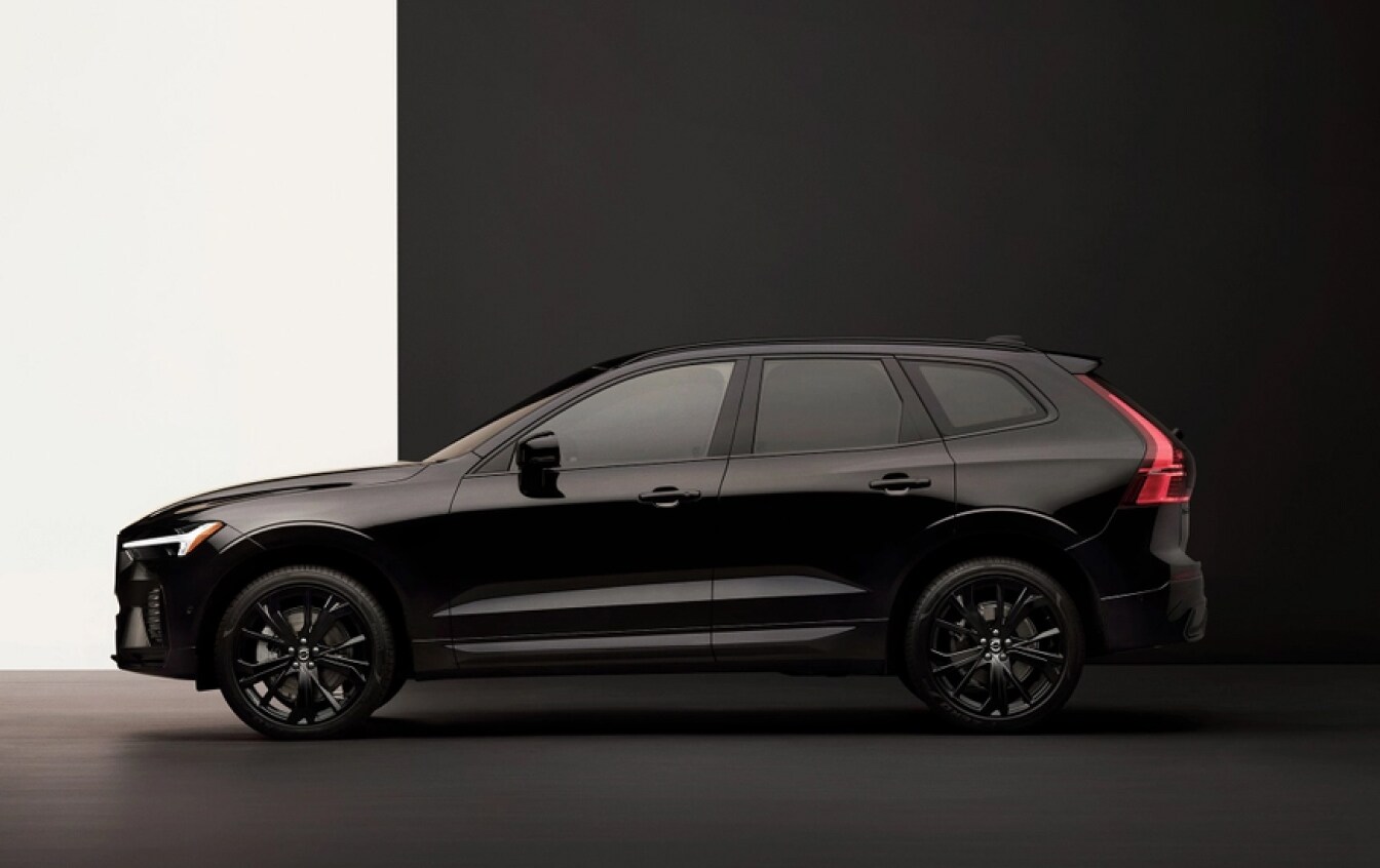 Volvo XC60 - gorgeous 455 horsepower two-row model SUV