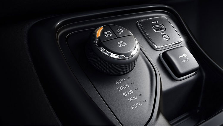 2018-Jeep-Compass-Capability-Selec-Terrain-Traction-Control.jpg
