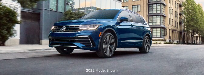 22-VW-Tiguan-interior.jpg