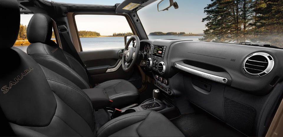 jeep-wrangler-jk-interior.jpg