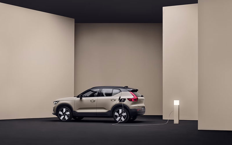 Volvo EX40