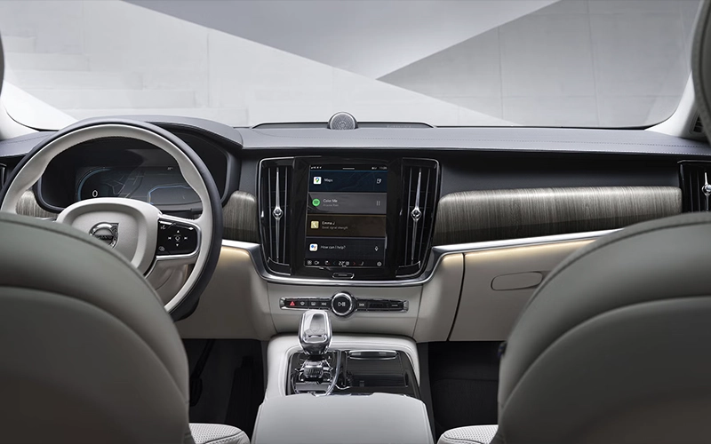 Volvo S90 Plug-In Hybrid Interior