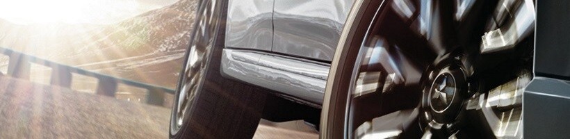OUTLANDER-PHEV img2.jpg
