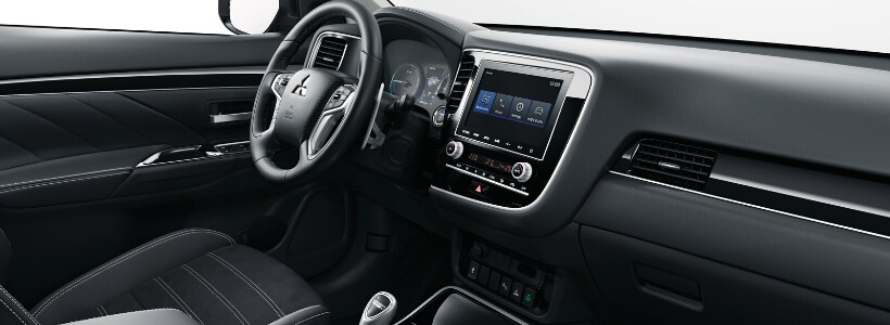 2020-PHEV-Interior-Use.png