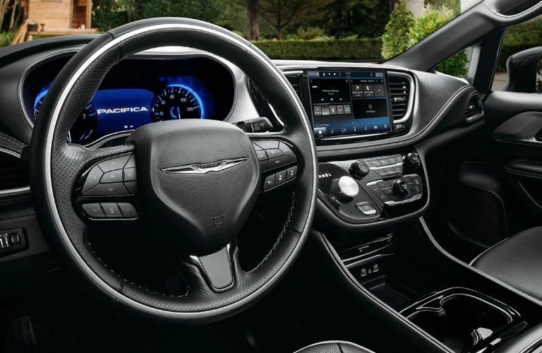 Used_Chrysler_Pacifica_Interior_Dashboard_o.jpg