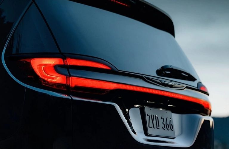 Used_Chrysler_Pacifica_Black_showing_its_LED_taillamps_o.jpg