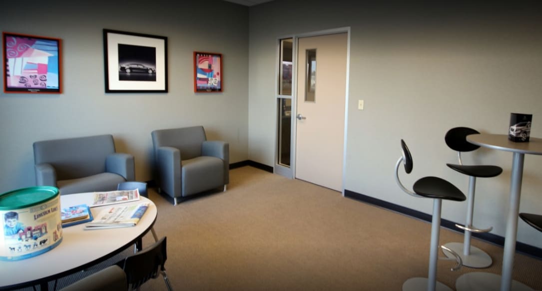 Lounge2.png