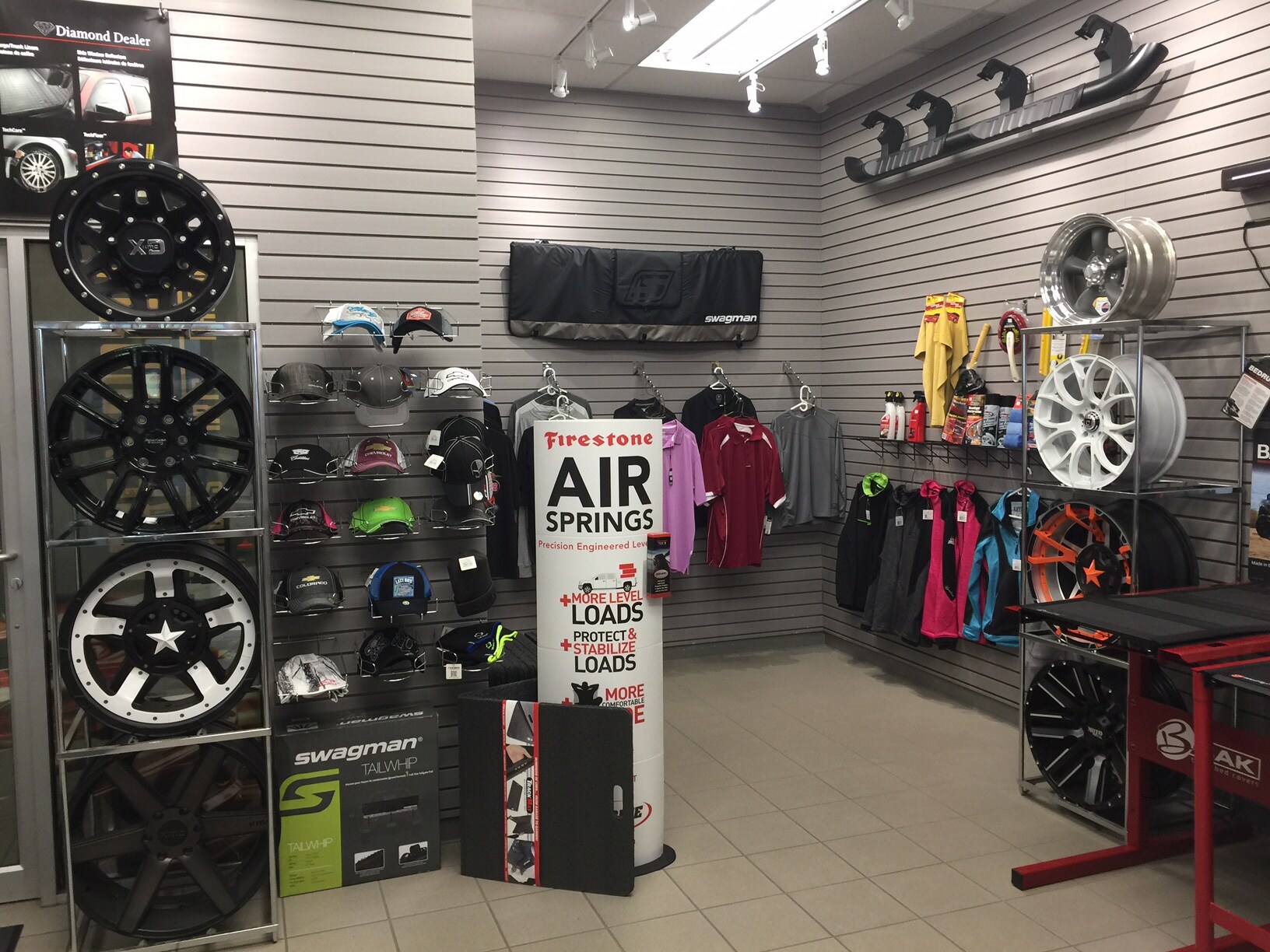 OEM GM Chevrolet Cadillac Auto Parts and Accessories Department at