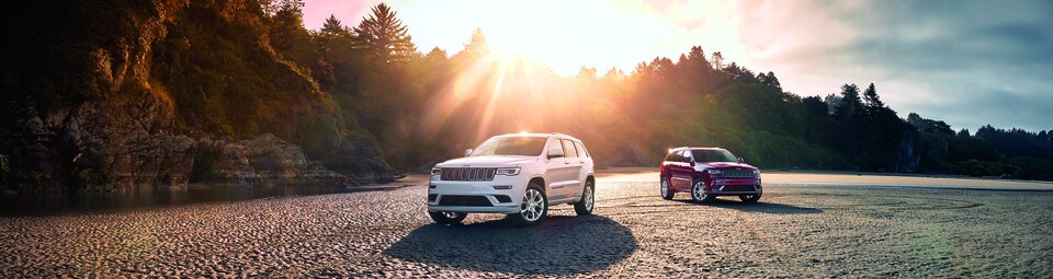 2020-Jeep-GrandCherokee-Summit-SUV-L03.png