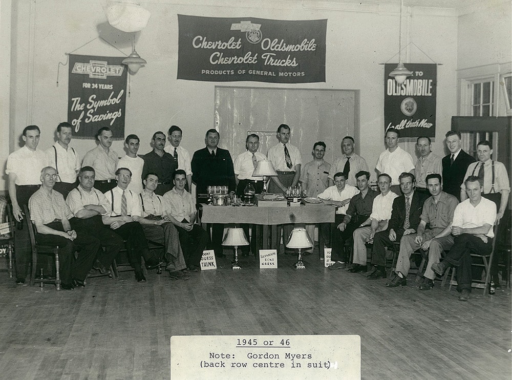 1945-1946-Group-Photo.jpg