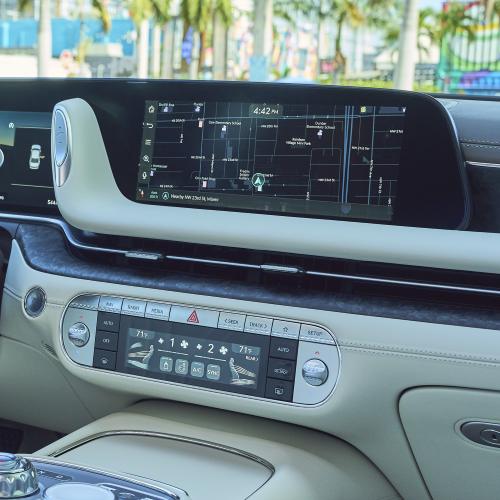 G90 Infotainment System Genesis G90 interior updates