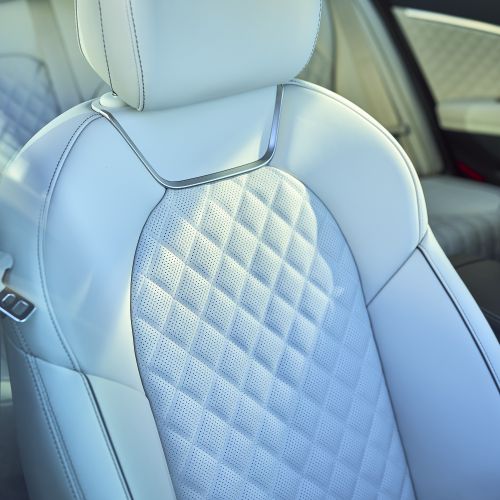 Genesis G70 Leather Seating Genesis G70 seating