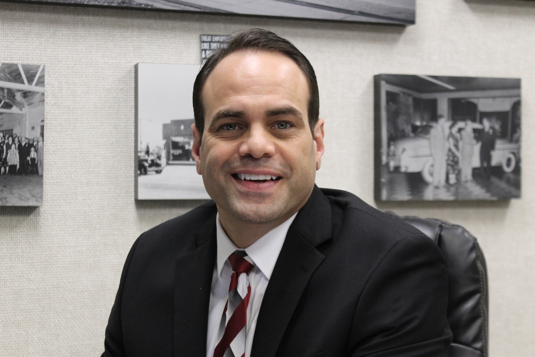 Oak Lawn General Manager Eric Soto