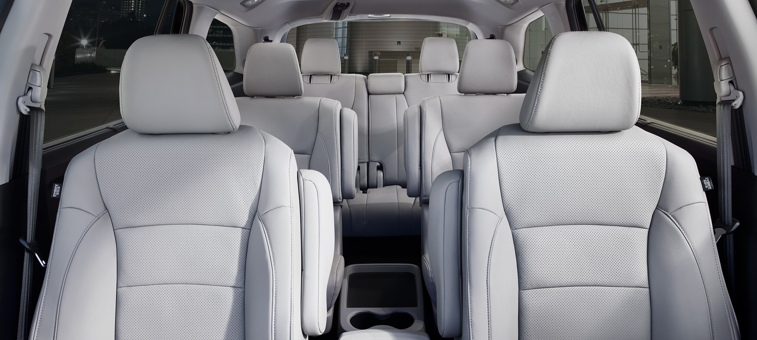 2019 Pilot Interior