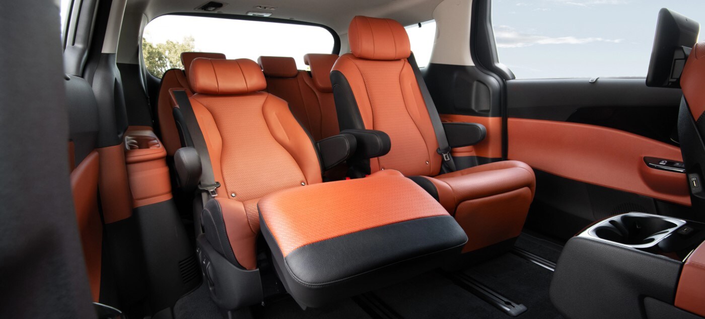 New Kia Carnival Reclining Seats 2022 Carnival MPV VIP Lounge Seating