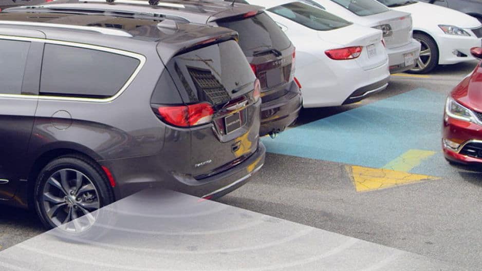 22 chrysler pacifica 3.jpg