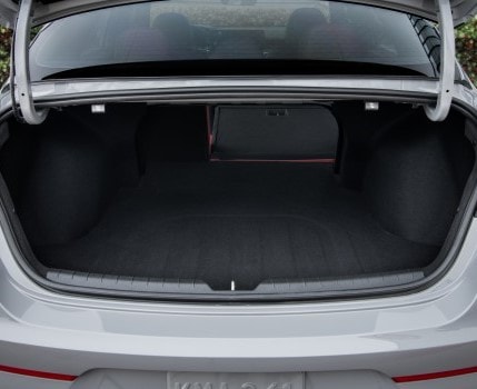 Kia K5 cargo space