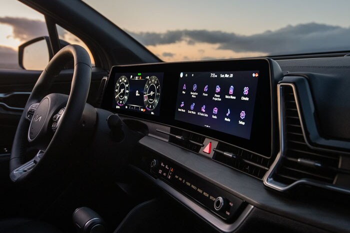 Kia Sportage Interior 12.3-inch Touchscreen Display