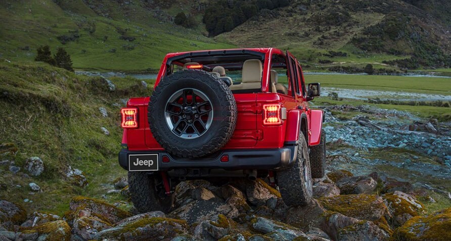 Clermont jeep Wrangler Exterior Features 2021 Jeep Wrangler Deals