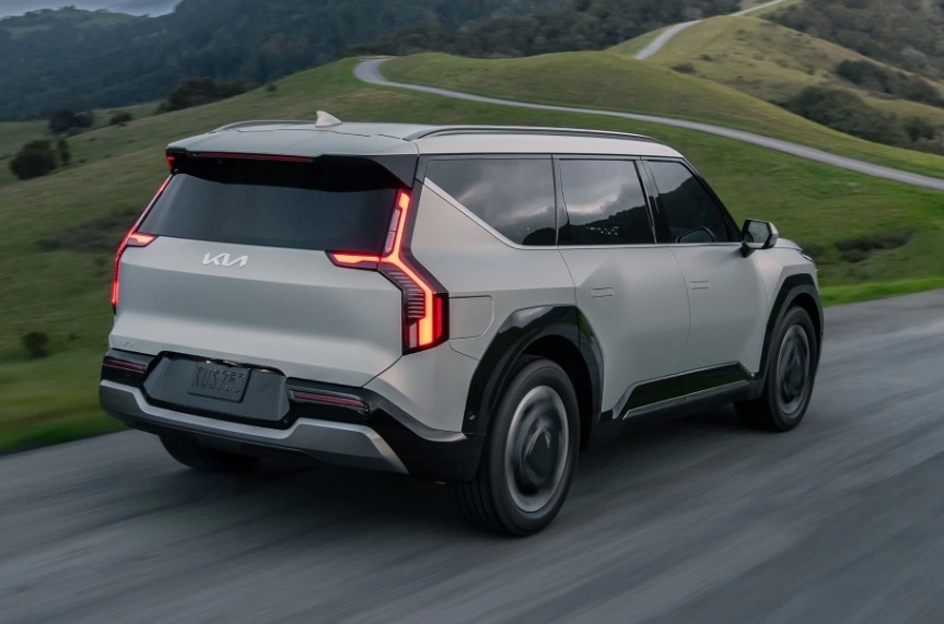 Driving Electric SUV Kia EV9 in Urbana
