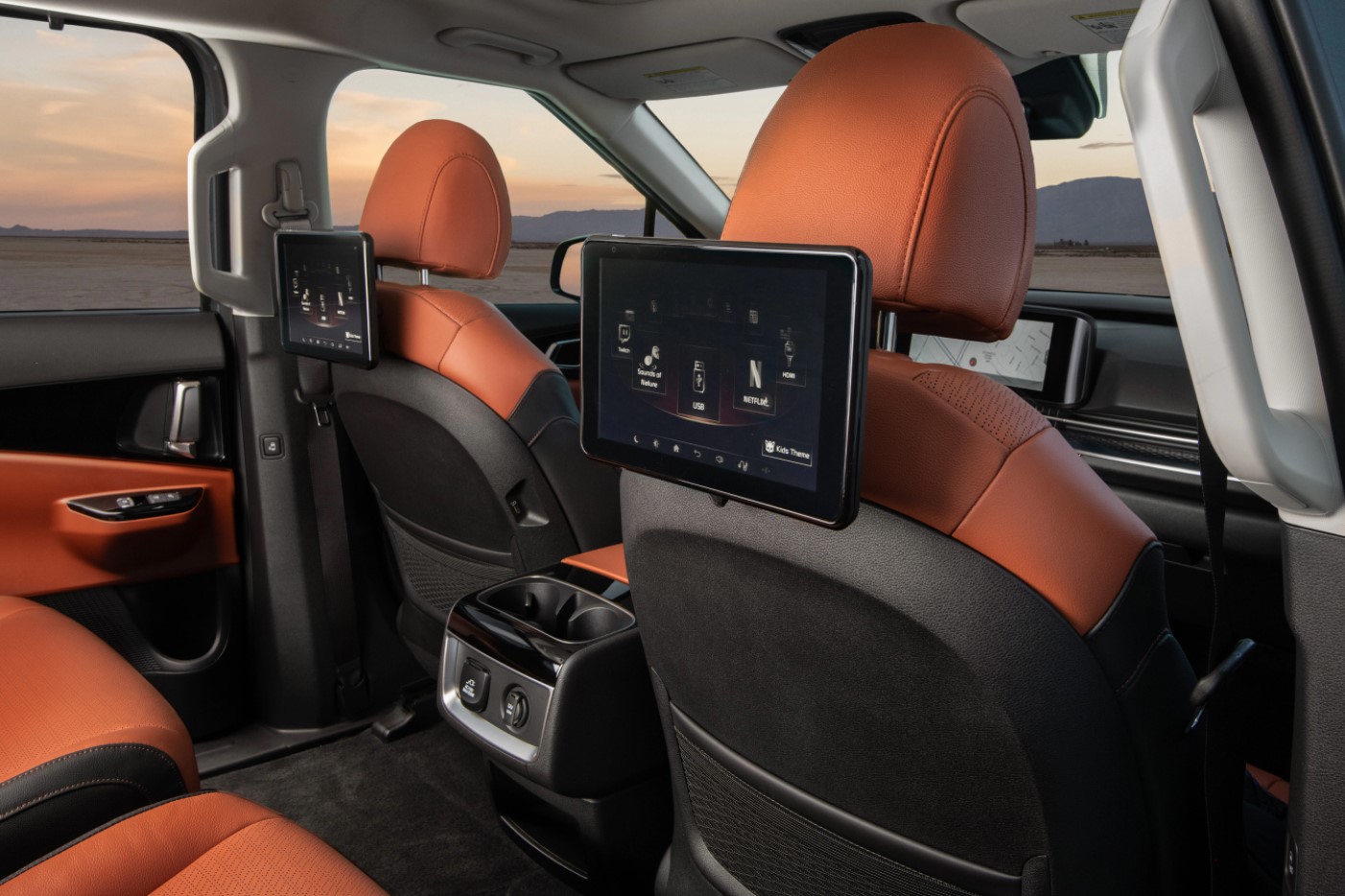 New Kia Carnival Entertainment System 2022 Carnival MPV Entertainment System