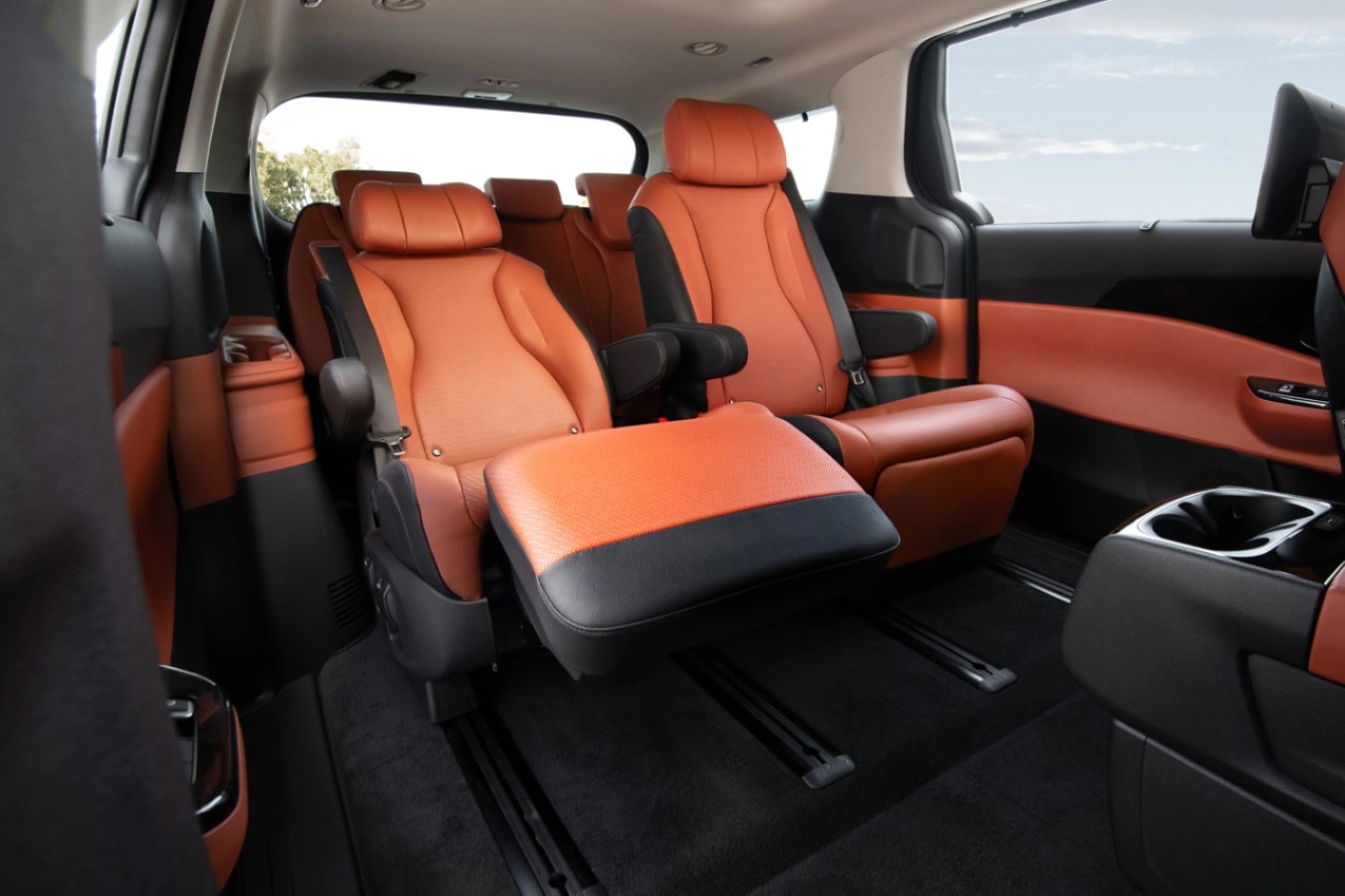 Kia Carnival VIP Seating Kia Carnival MPV for sale interior