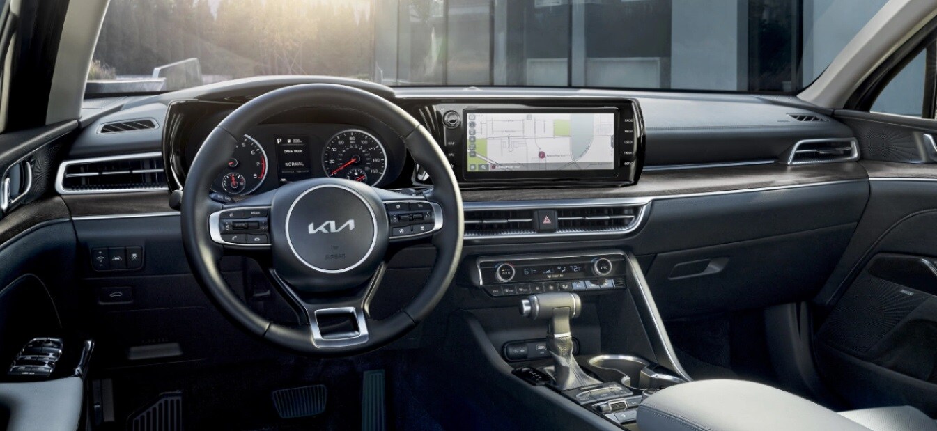 Technology in Kia K5 Saint Louis