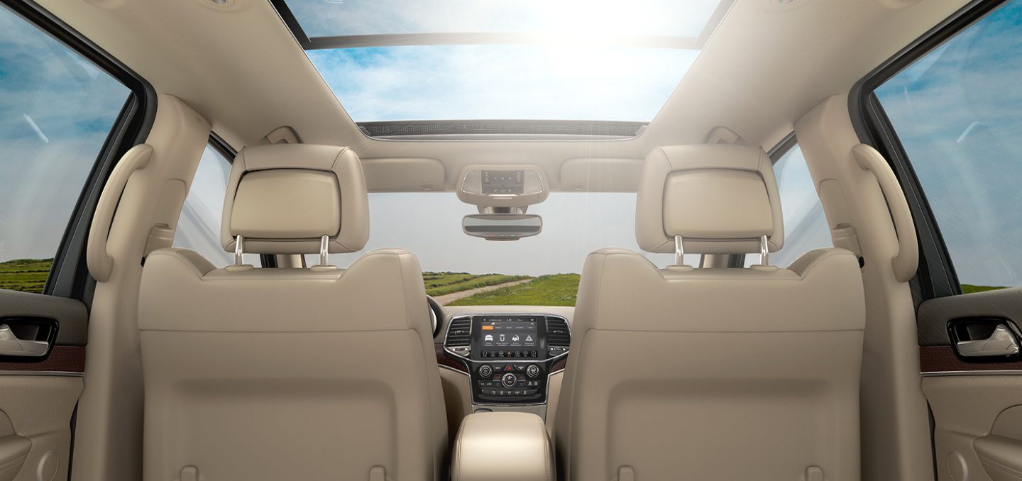 MY21-Grand-Cherokee-Gallery-Interior-Limited-Sun-And-Sound-Package-Desktop.jpg.image.1440.jpg