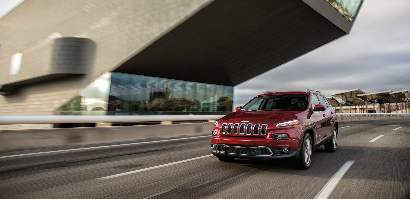 2017-Jeep-Cherokee-Performance-Road.jpg