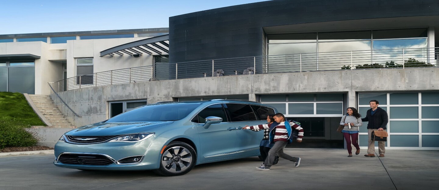Chrysler Pacifica dealer near me