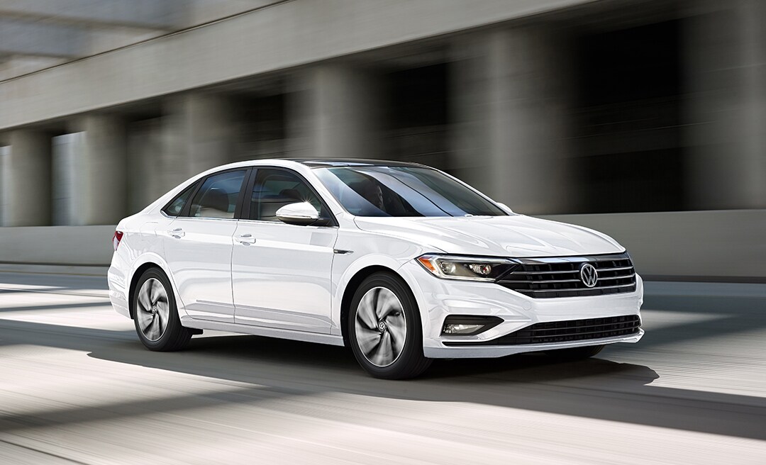 Volkswagen Jetta in Motion.jpg car dealer orlando