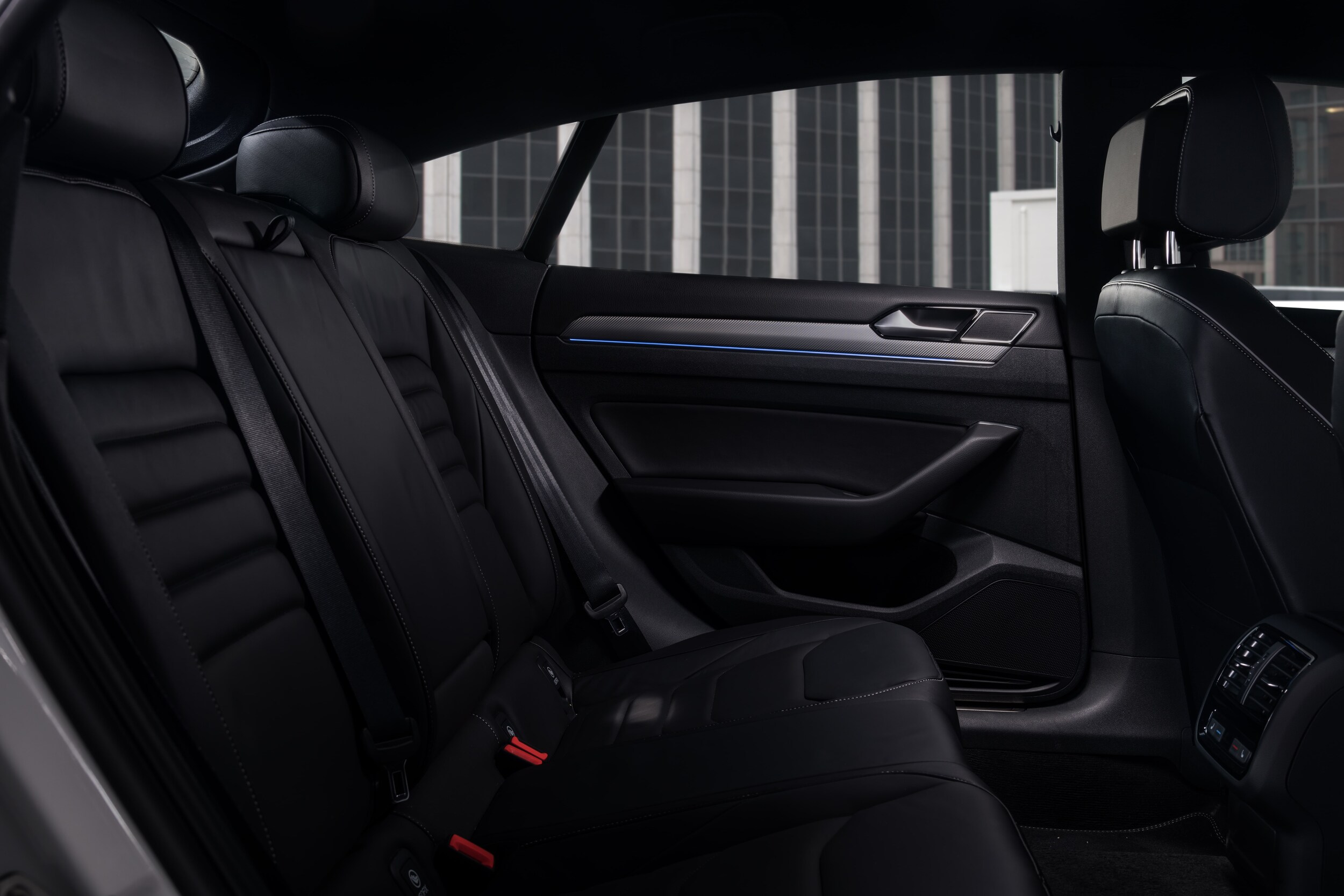 Volkswagen Arteon Seating Capacity.jpg volkswagen arteon vs toyota avalon exterior