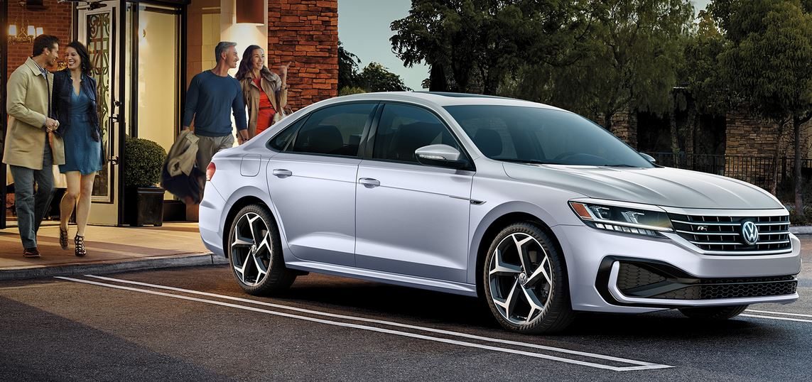 Volkswagen Passat Upclose.JPG new volkswagen passat vehicle safety features and rating - napleton volkswagen passat car dealer
