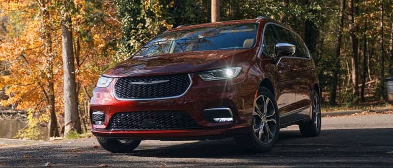 Chrysler Pacifica Headlights Red Chrysler Pacifica grille and headlights