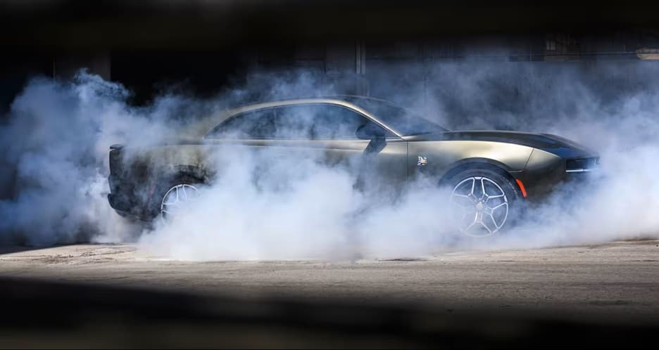 Dodge Charger Performance 2-door dodge charger burning rubber