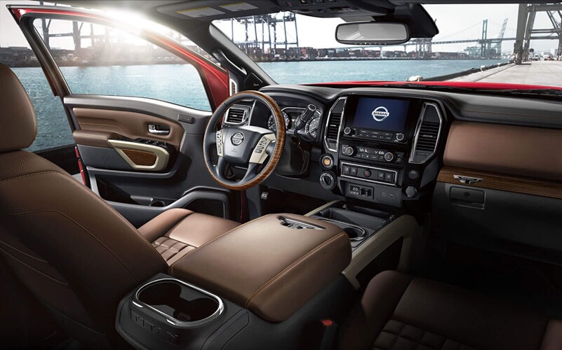 nissan-titan-xd-technology.jpg