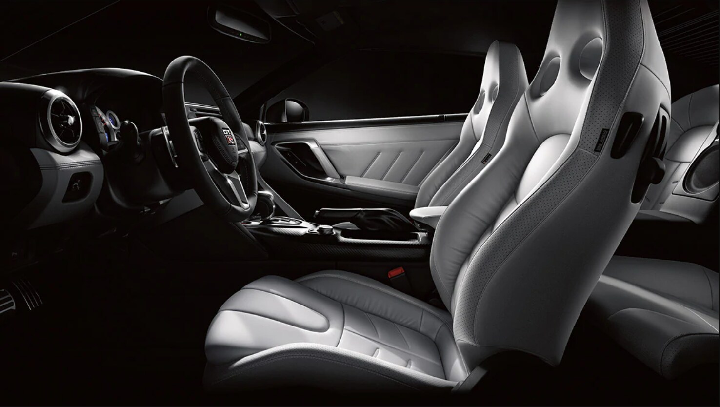 Nissan GTR Interior