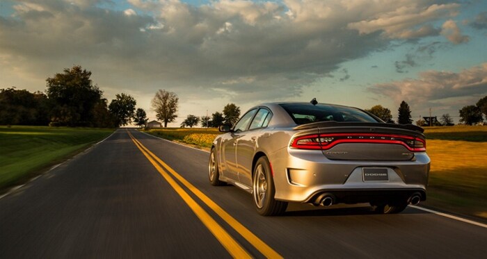 2017-Dodge-Charger (700x373).jpg