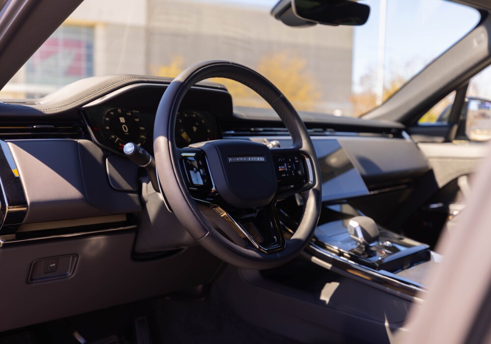 ranger-rover-sport-interior.png Ranger Rover Sport interior from the perspective of the driver's seat