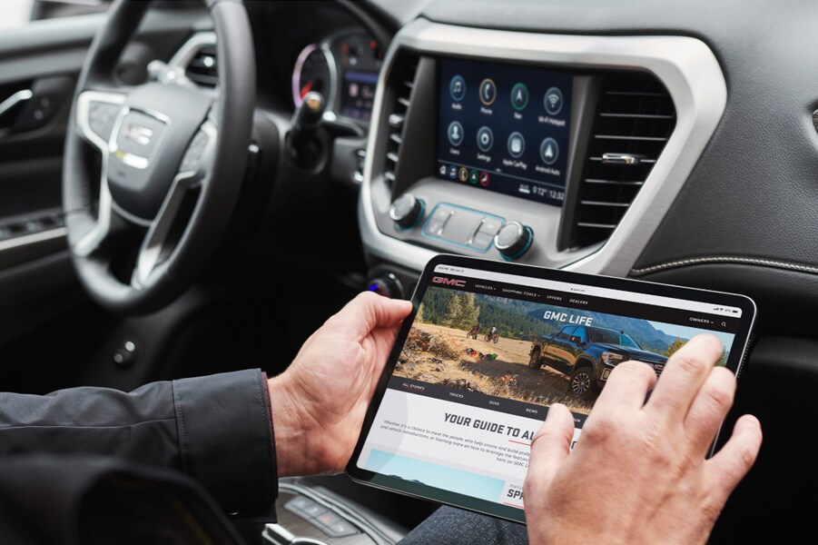 2020 GMC Acadia AT4 Technology