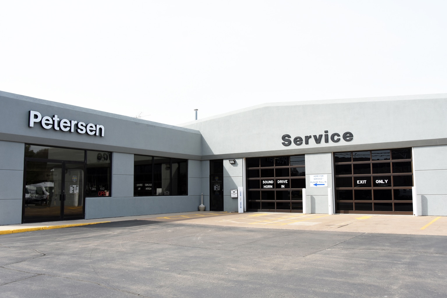 Petersen_Chrysler_Dodge_Jeep_09.JPG