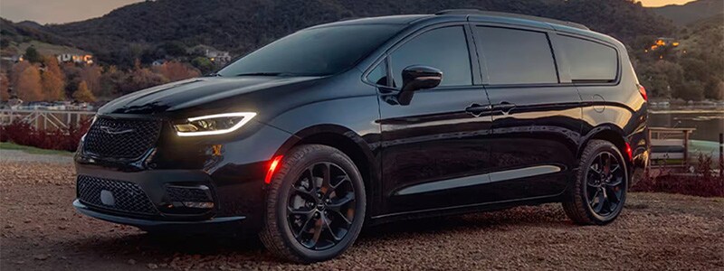 New 2025 Chrysler Pacifica Wilmington NC