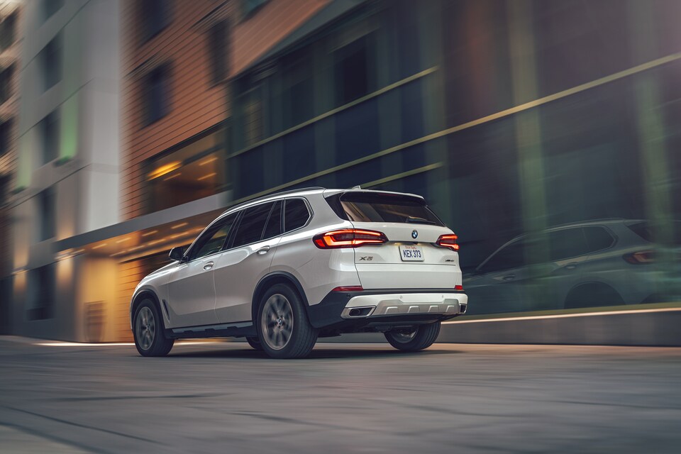 2023-BMW-X5-xDrive40i-xLineDesign-SUV-L07.jpeg