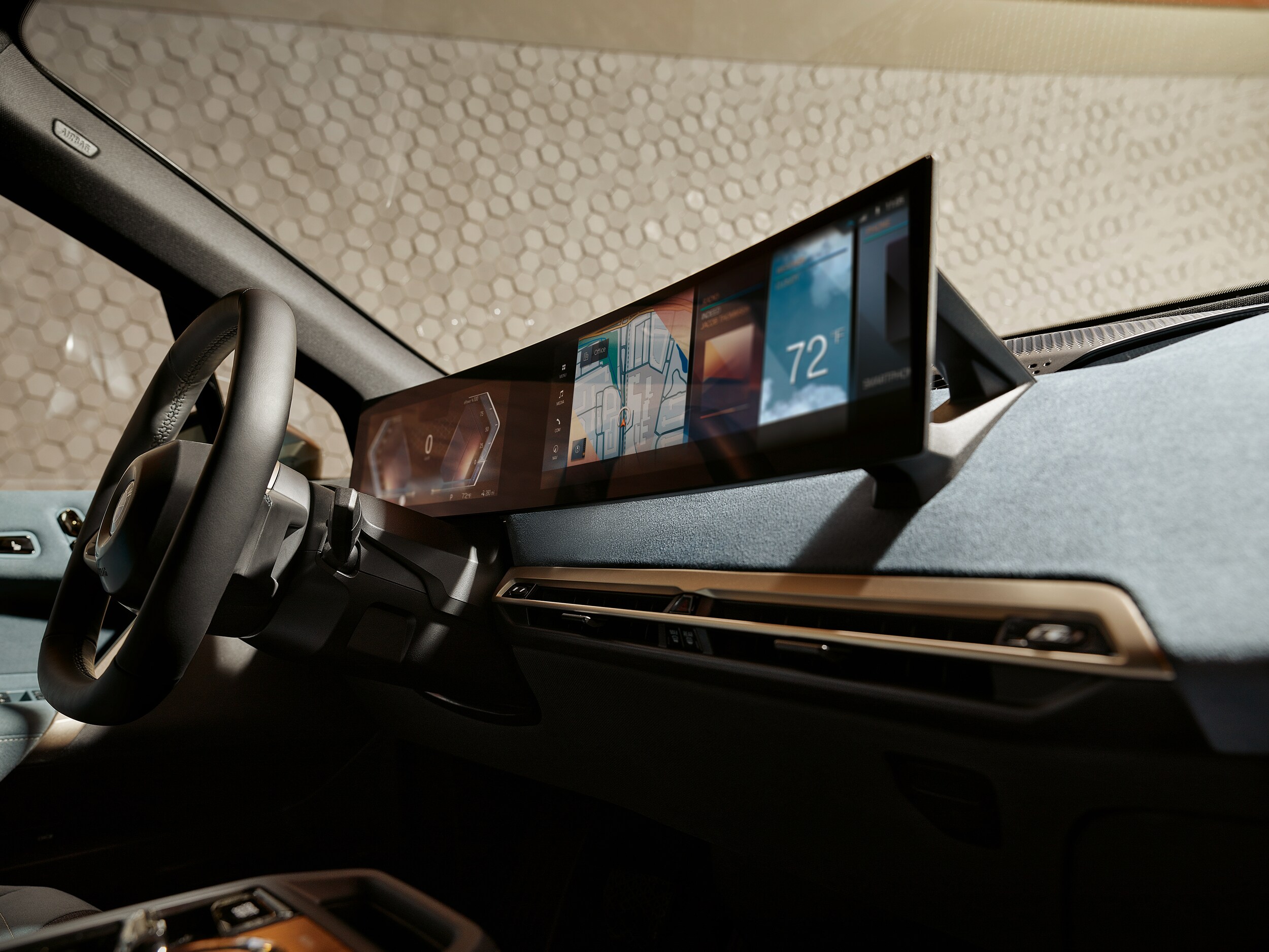 2022-BMW-IX-M60-SUV-I02.jpg